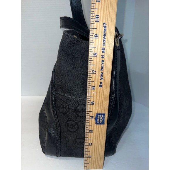 Sale!! Michael Kors Black Logo Handbag. - Picture 11 of 13